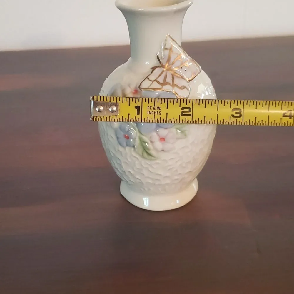 Pretty Vintage Porcelain Floral Butterfly Bud Vase with Gold Trim - Picture 10 of 10